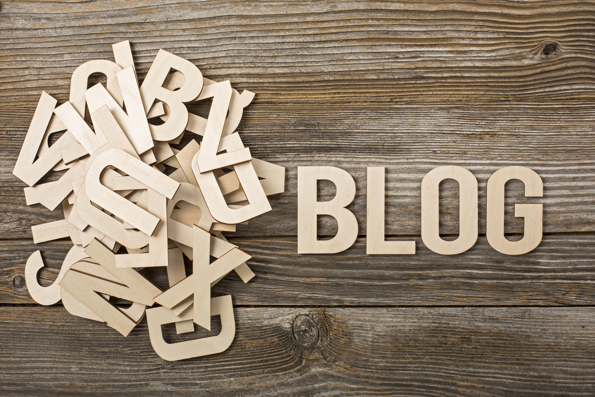 11 Factors to Consider Before Hiring Blog Writing Services